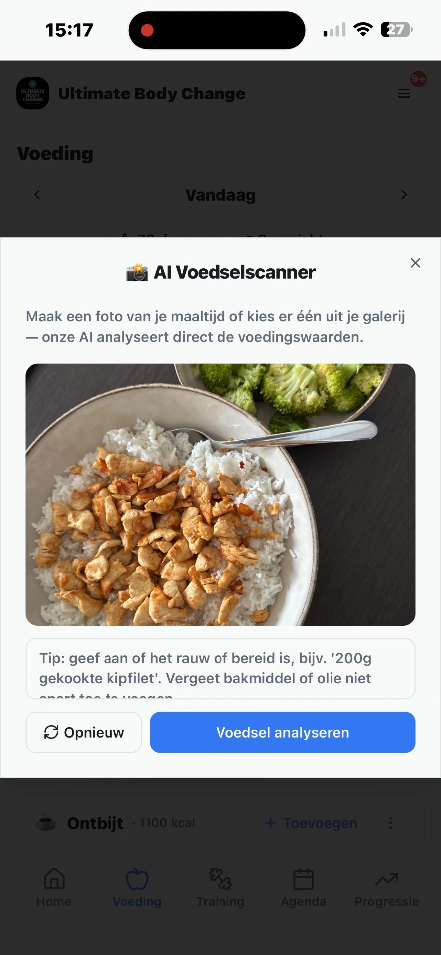 AI maaltijdscanner met een foto van een maaltijd, klaar om te analyseren